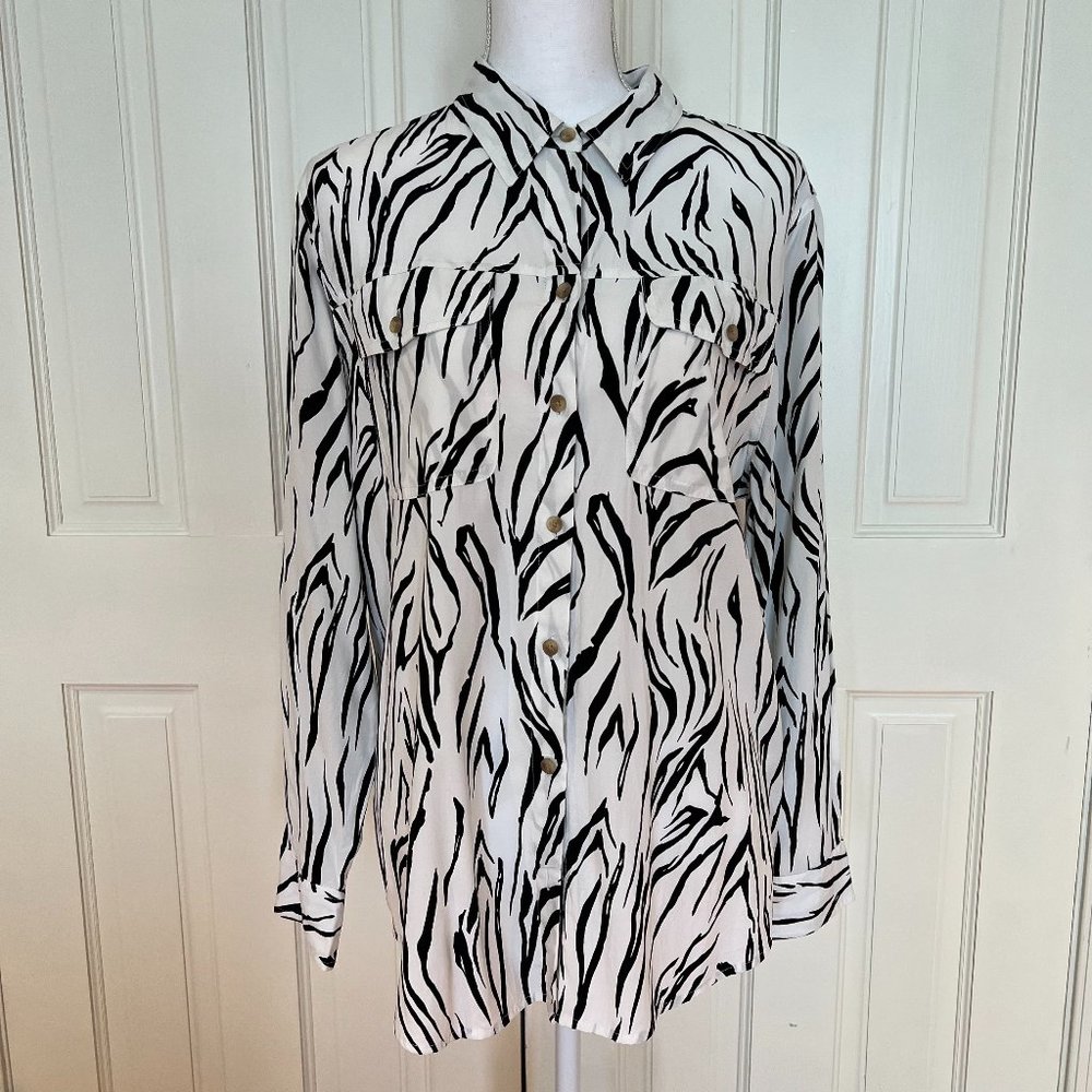 Zebra Print Button-Down + Pockets Top Chico's - image 1